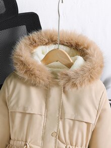 SHEIN 大女孩長袖抓絨冬季中長款連帽收腰保暖內裡加厚外套 寬鬆版型 校園米白色可愛圖案 Club - 杏色 - 查看 9