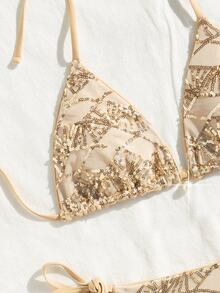 SHEIN Swim Swim Basics 两件套闪亮纹理面料珍珠装饰挂脖三角上衣和侧系带泳裤性感比基尼套装，春夏海滩度假波西米亚风比基尼套装串珠比基尼钩针比基尼套装棕色比基尼套装金色比基尼套装女士两件式泳衣比基尼套装女士泳装套装女士比基尼套装女士两件式比基尼套装 - 杏色 - 查看 7