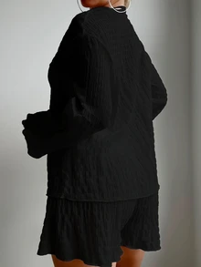 SHEIN Swim 2 件套女士系带镂空长袖黑色罩衫和休闲时尚短裤套装（面料褶皱强度随机）夏季 - 黑色 - 查看 2