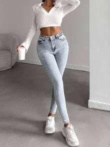 SHEIN بنطلون جينز أزرق فاتح غسيل الثلج عالي الخصر بأسلوب كاجوال مع أزرار أمامية ضيق - أزرق فاتح - مشاهدة 4
