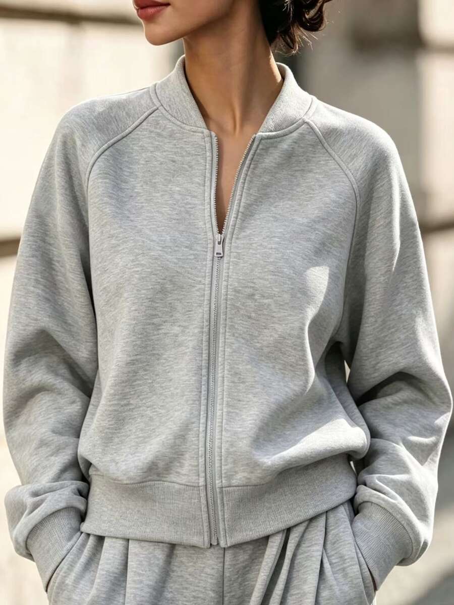 Trelyra Women's Minimalist Zip-Up Long Sleeve Versatile Sweatshirt For Daily Wear