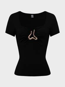 SHEIN Premium Pleated Fitted Solid Color Metal Ring Accent Niche Design Short Sleeve T-Shirt - Black - View 10