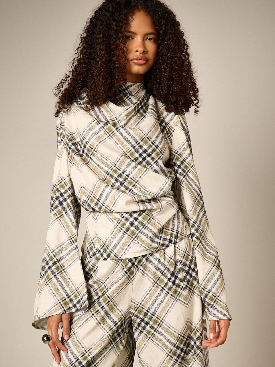 AiiRZ Bell Sleeve Boat Neck Plaid Crop Blouse