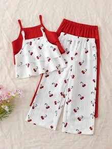 SHEIN Playful Pals 女童夏季泡泡紋理雙層荷葉邊背心 + 寬鬆寬腿長褲，櫻桃數位印花搭配紅色純色 4 件套，柔軟親膚，韓系甜美風，適合 4-7 歲，日常穿著、外出與夏季度假的百搭套裝 - 彩色 - 查看 3