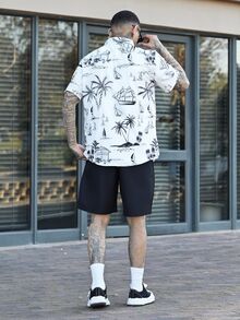 Devon Thys 男士度假休闲热带印花短袖衬衫短裤套装。采用纽扣前襟设计，非常适合音乐节、夏威夷海滩度假和日常穿着。也是送给男友或丈夫的绝佳礼物。男士短袖衬衫短裤夏季套装，男士两件套，假日休闲装。 - 彩色 - 查看 2