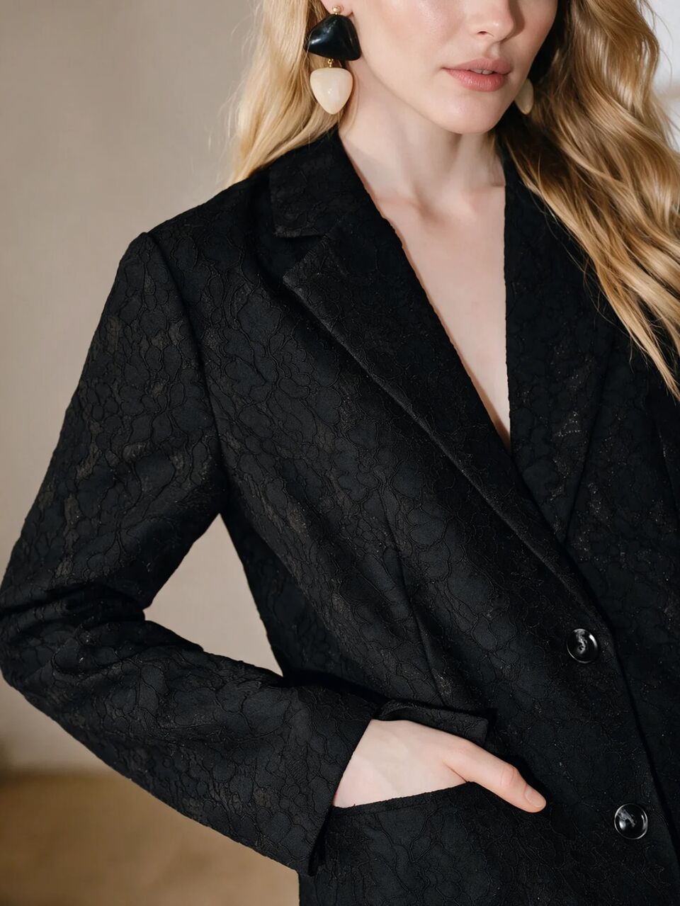 Women's French Elegant Versatile Commute Lace Embroidered Lapel Loose Blazer