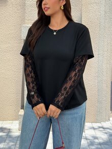 Easura Plus Size Round Neck Contrast Lace Casual T-Shirt - Black - View 5
