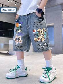 Genkimix Kids 适合青少年男孩的超大宽松牛仔短裤，夏季款，饰有涂鸦、游戏机、卡通熊和星星印花，深蓝色，舒适百搭，兼具街头风和度假风，适合滑板和各种户外活动。 - 深色水洗藍 - 查看 2
