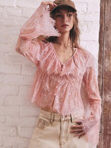 SHEIN 波希米亞浪漫休閒純粉色V領荷葉邊鈕扣長袖蕾絲上衣，女款秋季穿搭，鄉村音樂會與節慶造型 - 粉色 - 查看 4