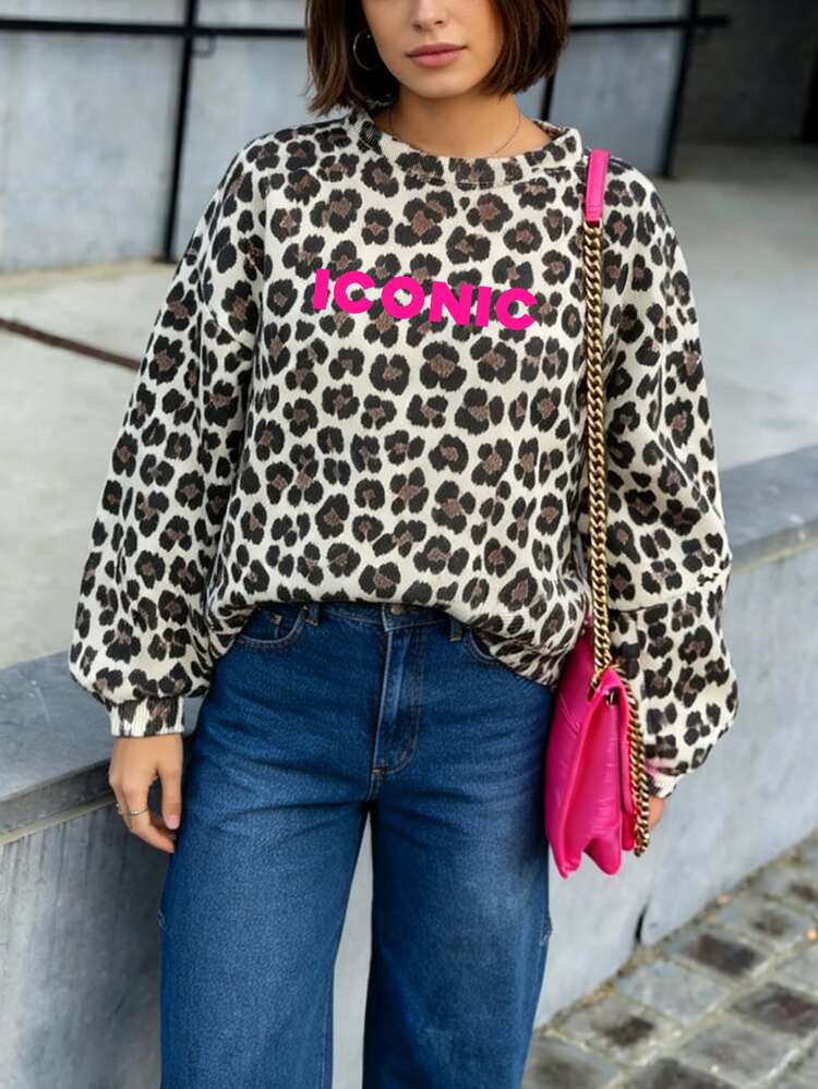 EMERY ROSE Sweatshirt Wanita Ukuran Besar Lengan Panjang Motif Leopard dengan Slogan, Potongan Kasual Longgar - MultiWarna - View 4