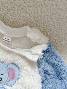 SHEIN Playful Pals 男嬰可愛大象刺繡圓領長袖上衣與鬆緊腰長褲雙面極地絨毛套裝，適合休閒外出與冬季穿著，百搭冬季套裝 - 淺藍色 - 查看 5