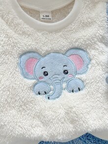 SHEIN Playful Pals 男嬰可愛大象刺繡圓領長袖上衣與鬆緊腰長褲雙面極地絨毛套裝，適合休閒外出與冬季穿著，百搭冬季套裝 - 淺藍色 - 查看 4