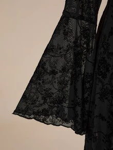 ROMWE Goth Gaun Ukuran Besar Lengan Lonceng Motif Sulur Beludru Gaya Gotik Vintage untuk Halloween - Hitam - View 6