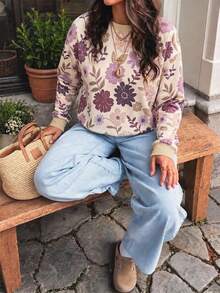 SHEIN LUNE كنزة سويت شيرت بياقة طاقم وأكمام طويلة أساسية بنقشة زهور صغيرة بيج كاجوال رومانسية مناسبة للبرانش - أبيض - مشاهدة 1