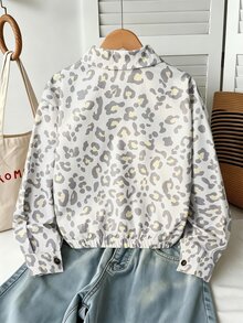 SHEIN Sparklyn 女童白色長袖輕量拉鍊外套，兒童休閒外衣，短翻領豹紋夾克，寬鬆版型，灰白豹紋，適合秋冬疊穿，日常穿搭，可搭配牛仔褲、工裝褲與短裙 - 白色 - 查看 3
