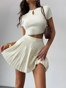 Aloruh Women's Elegant Sexy Minimalist French Tea Party Vacation Knit 2 Pieces Set Short Sleeve Top + Mini Skirt Casual Preppy Outfit Brunch Off-White Fall - Apricot - View 2