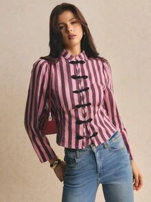 Poéselle Atasan Denim Lengan Panjang Bergaris Kancing Katak Gaya Jalanan Wanita untuk Acara Keluar Rumah - MultiWarna - View 4