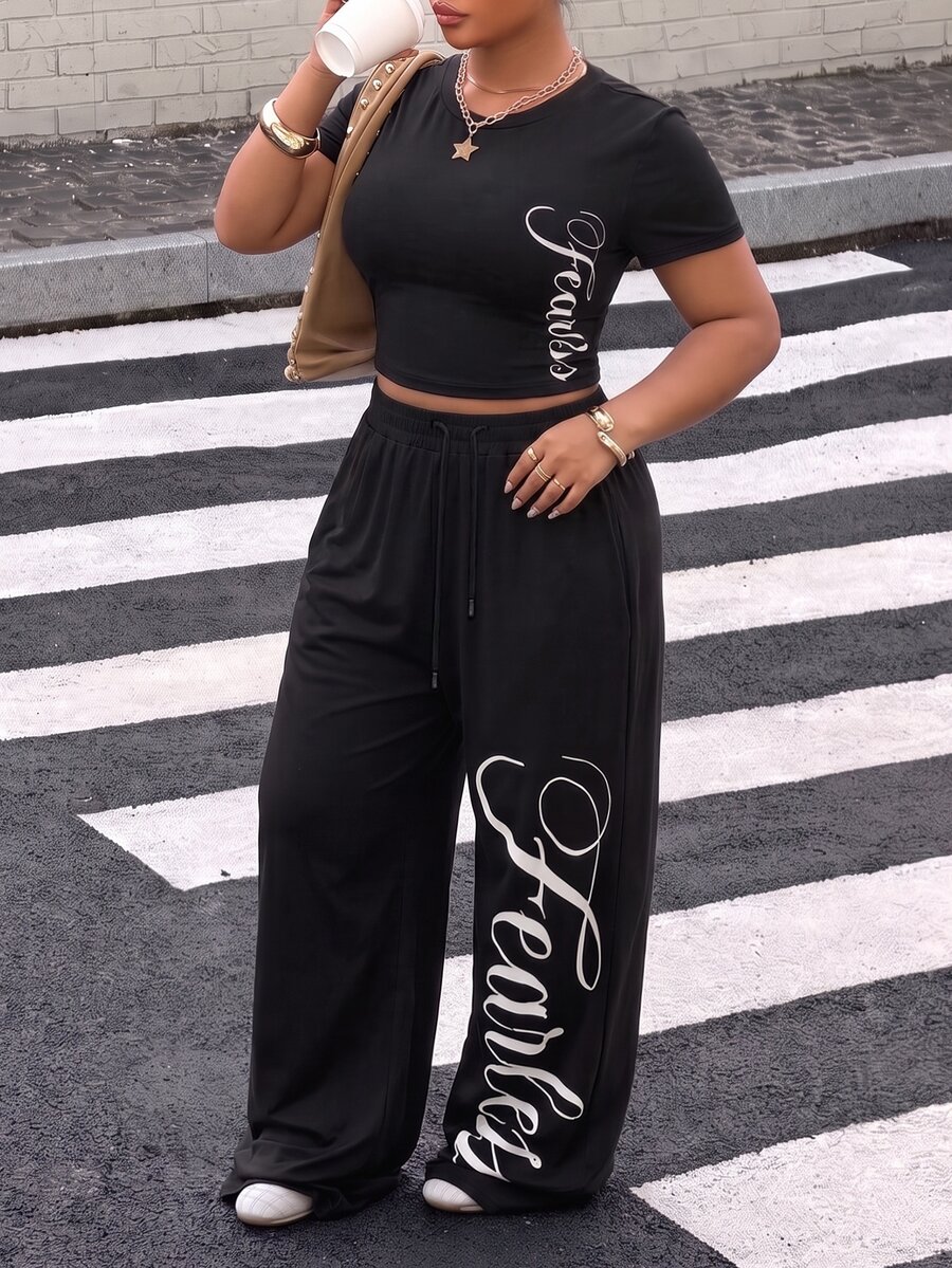 Muchica Plus Size Letter Print Cropped T-Shirt And Loose Pocket Pants 2 Pieces Set - Black - View 1