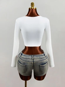 Mistrie Autumn Fashion Motorcycle Print Criss-Cross Tie Cropped T-Shirt - White - View 3
