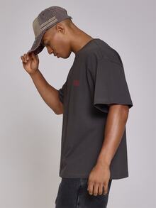 Musero OVERSIZED DROP SHOULDER GRAPHIC TSHIRT WITH CHEETAH PRINT - Black - View 3
