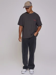 Musero OVERSIZED DROP SHOULDER GRAPHIC TSHIRT WITH CHEETAH PRINT - Black - View 4