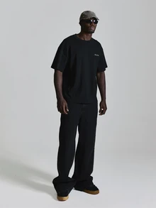 Oversized Drop Shoulder Tshirt "Maison Musero"Graphic Print Crew Neckline Autum Winter Essentials - Black - View 3