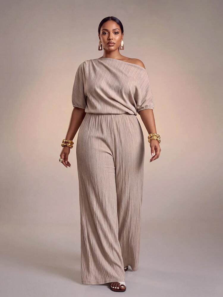 Zivah 春夏新款优雅派对/约会/毕业典礼纯色卡其色修身单肩褶裥装饰斜肩超长阔腿裤，梭织纹理面料，大码女装，返校节礼服 - 卡其色 - 查看 2