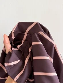 Siren Gaze تي شيرت نسائي جديد للخريف بأكمام واسعة مخططة، ملابس علوية نسائية للخروج والغداء، توب كاجوال أنيق بني مخطط بياقة قمعية للحفلات والخروجات - متعدد الألوان - مشاهدة 11