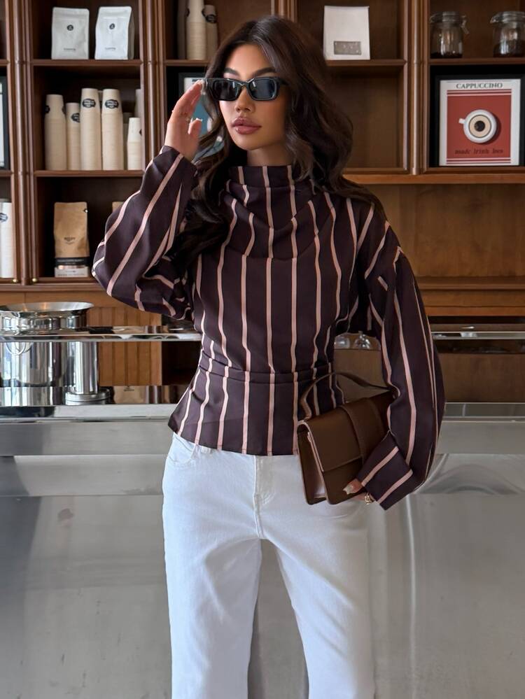 Siren Gaze 秋季新款女款條紋喇叭袖T恤，休閒優雅棕色條紋上衣，漏斗領女式襯衫，適合早午餐、派對與外出穿著 - 彩色 - 查看 4