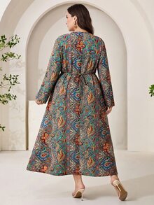 Al Najma 大尺碼女款綠色度假風腰果印花V領長袖阿拉伯風洋裝 - 彩色 - 查看 2