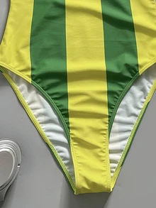 SHEIN Swim 世界盃足球巴西新款女式一件式雙肩帶泳衣，島嶼海灘度假休閒亮色泳池派對運動休閒女式泳裝 - 綠色 - 查看 5