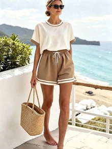 Bytebia Bytebia 時尚配色拼接套裝，夏季女裝，高級感，棕色與白色拼接，女款 T 恤與短褲套裝，圖形設計，經典百搭，休閒時尚，戶外 - 彩色 - 查看 1