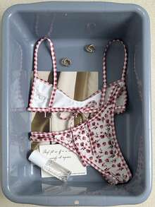 SHEIN Swim 春夏新款欧美甜美花卉撞色格纹双面两件式泳衣套装，配有抽绳，高衩丁字裤，黄色碎花撞色滚边加垫聚拢性感比基尼泳衣，适合海滩、泳池、生日派对等场合。格纹比基尼度假比基尼花卉比基尼两件式比基尼 - 彩色 - 查看 2