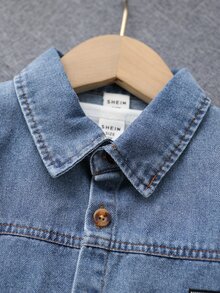 SHEIN 三件套男童复古美式夏季韩版时尚宽松小众牛仔衬衫+纯白短袖T恤+休闲牛仔短裤。适合日常穿着、上学、郊游、户外运动、旅行、春季郊游、夏令营、度假等场合。 - 藍色 - 查看 3