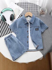 SHEIN 三件套男童复古美式夏季韩版时尚宽松小众牛仔衬衫+纯白短袖T恤+休闲牛仔短裤。适合日常穿着、上学、郊游、户外运动、旅行、春季郊游、夏令营、度假等场合。 - 藍色 - 查看 8