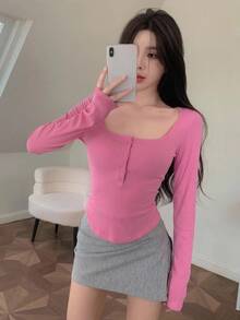 DAZY 纯色纽扣前部修身 T 恤，秋季服装学院风上衣，长袖女式上衣 - 玫紅色 - 查看 4