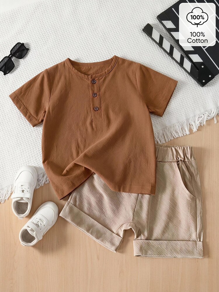 SHEIN طقم صيفي للأولاد من قطعتين كاجوال، قميص بأكمام قصيرة وتصميم أزرار وشورت بلون سادة، وردي وأبيض - بني - مشاهدة 1