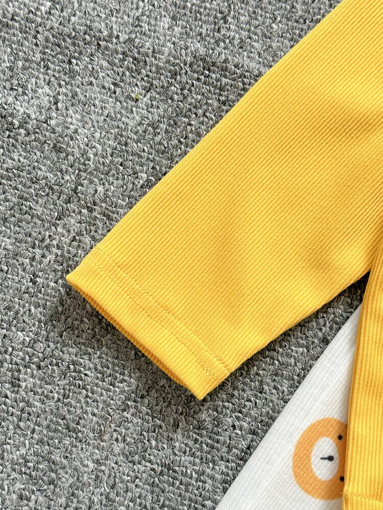 SHEIN Playful Pals Baby Boy Retro Smart Cute Kawaii Simple Pastel Yellow Off-White Long Sleeve Top T-Shirt Contrast Color Pants Full Outfit Spring/Autumn Family Matching - Yellow - View 5
