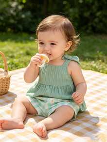 SHEIN 2pcs Baby Girl Toddler Newborn 0-3Y Red And White Plaid Summer Cute Vacation Mint Green Plaid Shorts & Bow Camisole Top Set Comfortable Summer Outfit - Mint Green - View 4