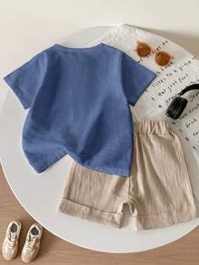 SHEIN Set de 2 piezas Camisa y pantalones cortos de niño en unicolor con botones y abertura media - Azul - Ver 4