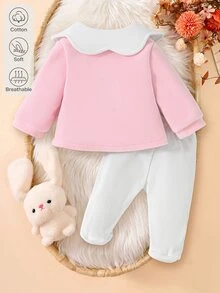 SHEIN 新生女嬰 2 件組秋冬套裝 抓絨彼得潘領粉色上衣與柔軟透氣白色連腳褲套裝 附蝴蝶結 可愛嬰兒服飾 - 淺粉色 - 查看 2