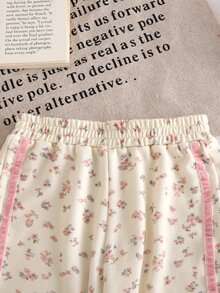SHEIN 2件組 秋冬棉混紡女嬰外套褲子套裝，花卉連帽外套搭配同款長褲，側面蝴蝶結裝飾，時尚百搭休閒甜美戶外運動套裝 - 彩色 - 查看 7