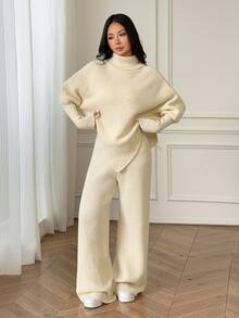 SHEIN PETITE Setelan Dua Potong Serbaguna untuk Liburan Musim Gugur/Dingin Wanita, Terdiri dari Atasan Asimetris Model Batwing Warna Polos Kerah Tinggi dan Celana Panjang, Cocok untuk Acara Santai, Ukuran Petite - Aprikot - View 3