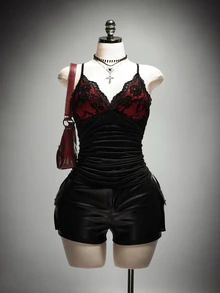 SHEIN ICON 女款大尺碼復古性感千禧風Y2K暗黑哥德風黑紅拼色對比蕾絲腰部抓褶修身細肩帶背心 - 紅色和黑色 - 查看 6