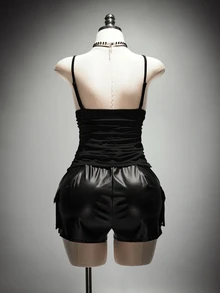 SHEIN ICON 女款大尺碼復古性感千禧風Y2K暗黑哥德風黑紅拼色對比蕾絲腰部抓褶修身細肩帶背心 - 紅色和黑色 - 查看 2