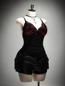 SHEIN ICON 女款大尺碼復古性感千禧風Y2K暗黑哥德風黑紅拼色對比蕾絲腰部抓褶修身細肩帶背心 - 紅色和黑色 - 查看 7