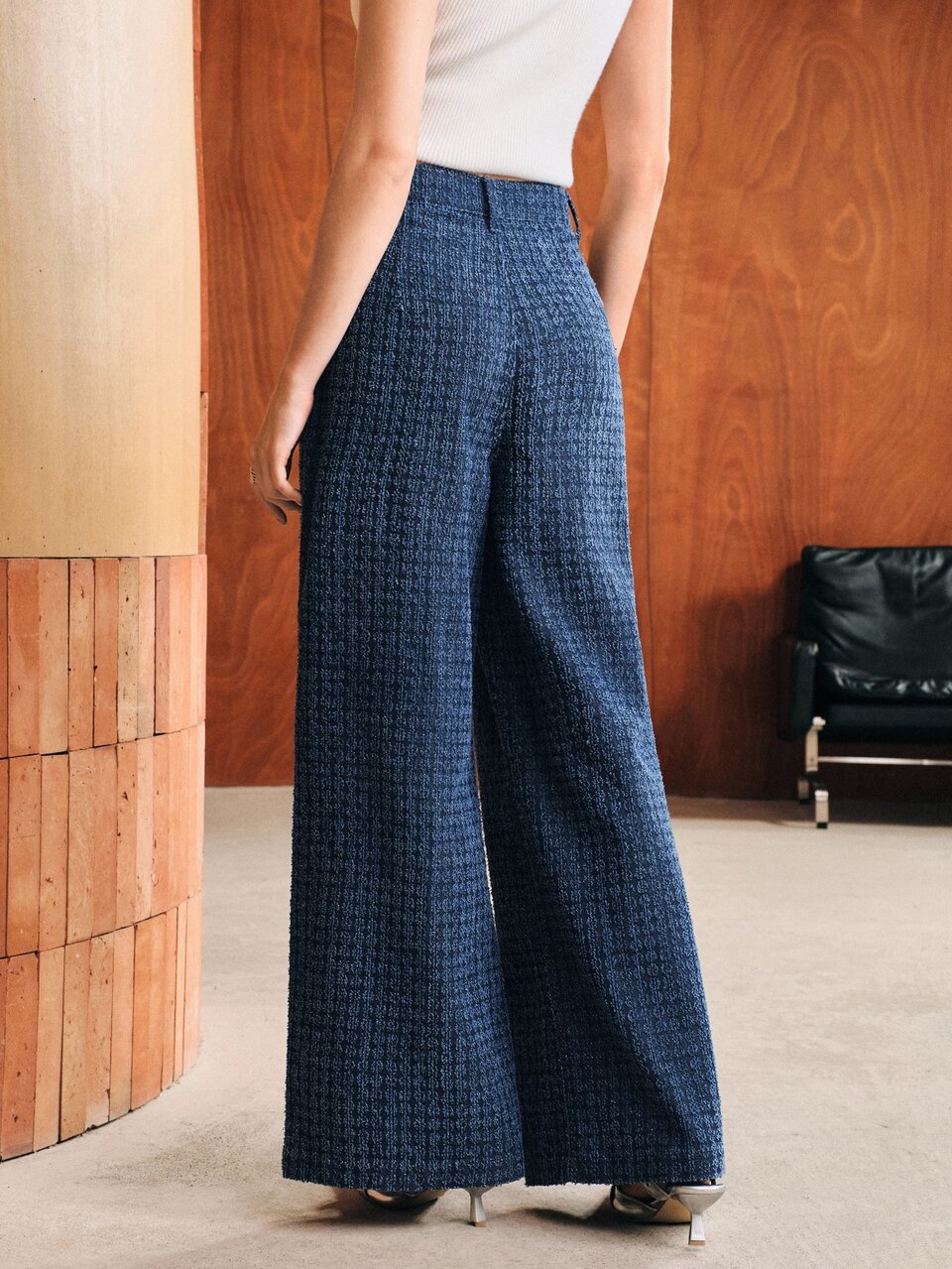 Anewsta Women's Pleated Wide Leg Loose Casual Elegant Denim Jeans With Pockets Brunch Navy Blue Summer