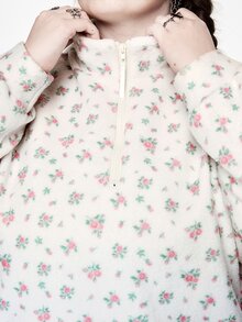 Sweetness Plus Size Women's Lamb Wool Fresh Ditsy Floral Autumn/Winter Sweatshirt - White - View 5