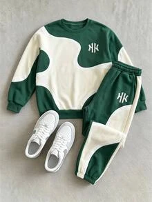 SHEIN Coolqubz 青少年男孩 2件組字母圖案抽象波浪拼色運動衫與運動長褲套裝，休閒運動服，秋季穿搭，秋季服飾，秋季風格 - 綠色 - 查看 3