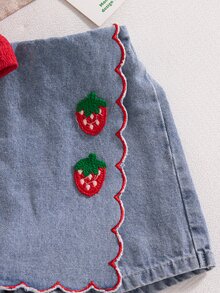 Elladie kids 2件套女童夏季新款杏色纹理针织面料领口拼接草莓装饰背心上衣和牛仔裙裤荷叶边草莓刺绣复古可爱套装 - 彩色 - 查看 5